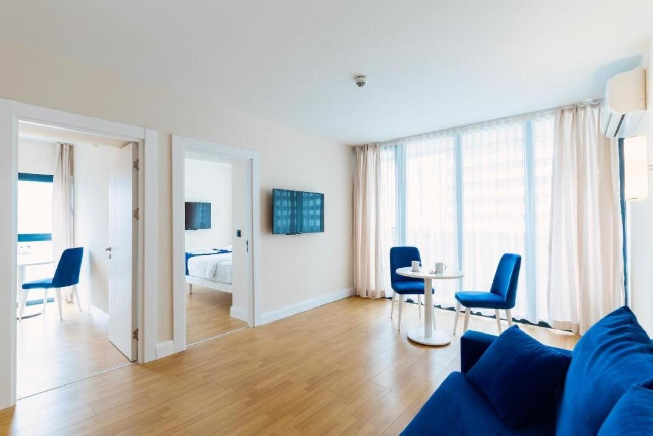 View & More Aparthotel In Батуми Экстерьер фото