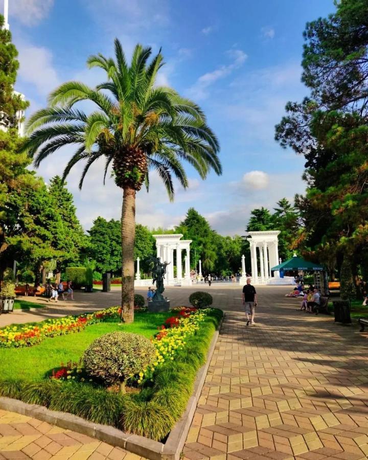 View & More Aparthotel In Батуми Экстерьер фото